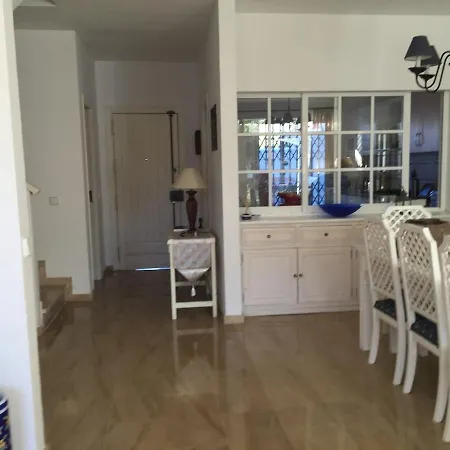 Ferienhaus Traditional Town House With Large Pool